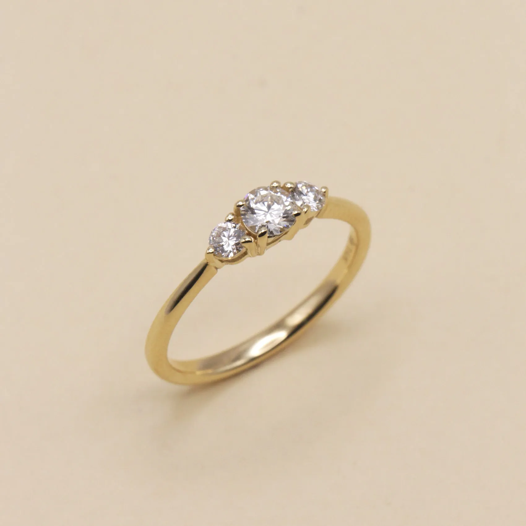 Audrey Gold Ring 4mm Diamond