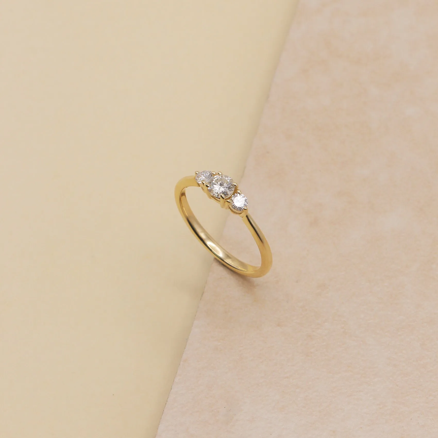 Audrey Gold Ring 4mm Diamond