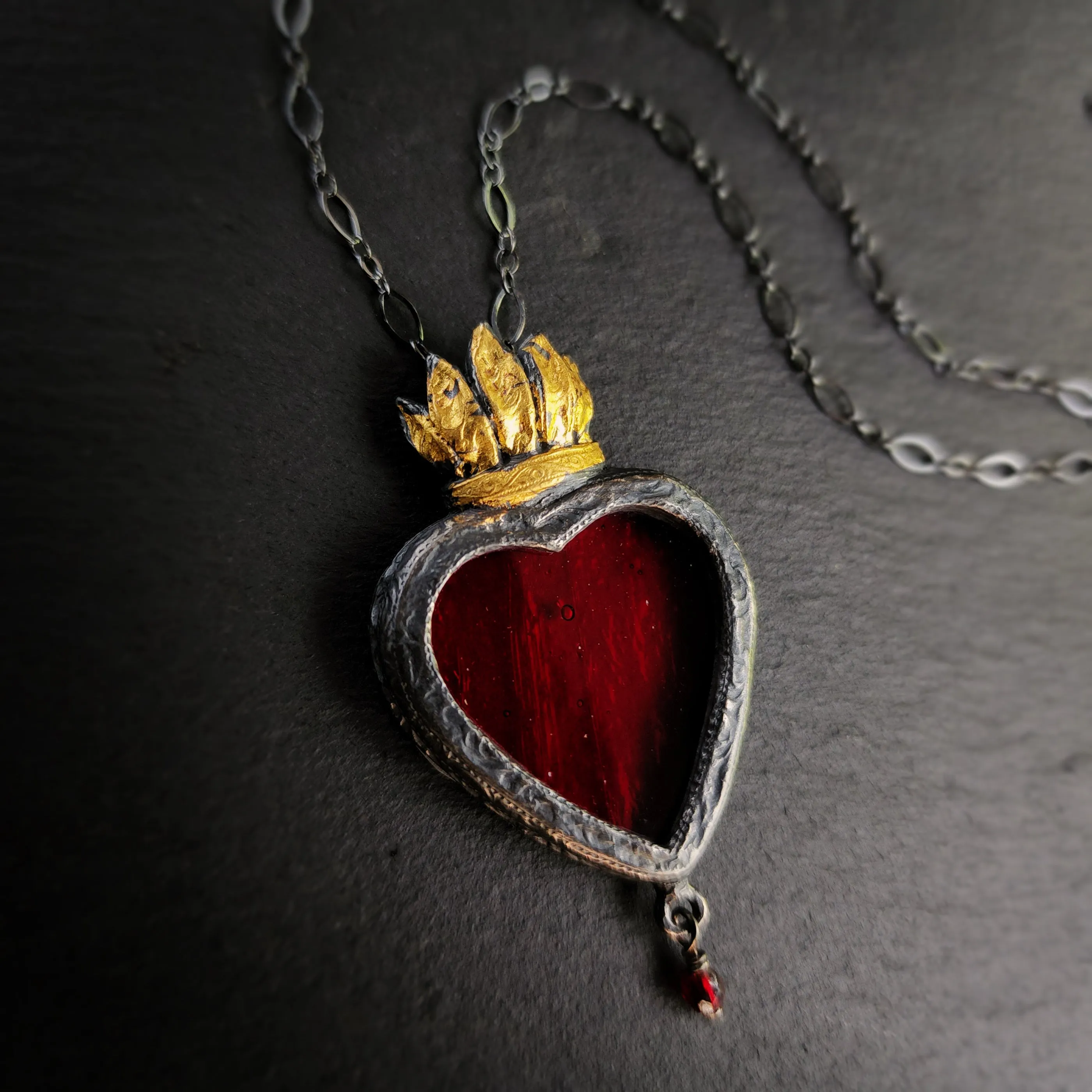 fiamma d'oro - sacred heart amulet