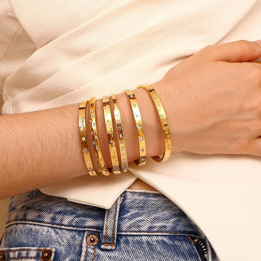 Gold-Plated Star Bracelet – Trendy Rhinestone Cuff for Women