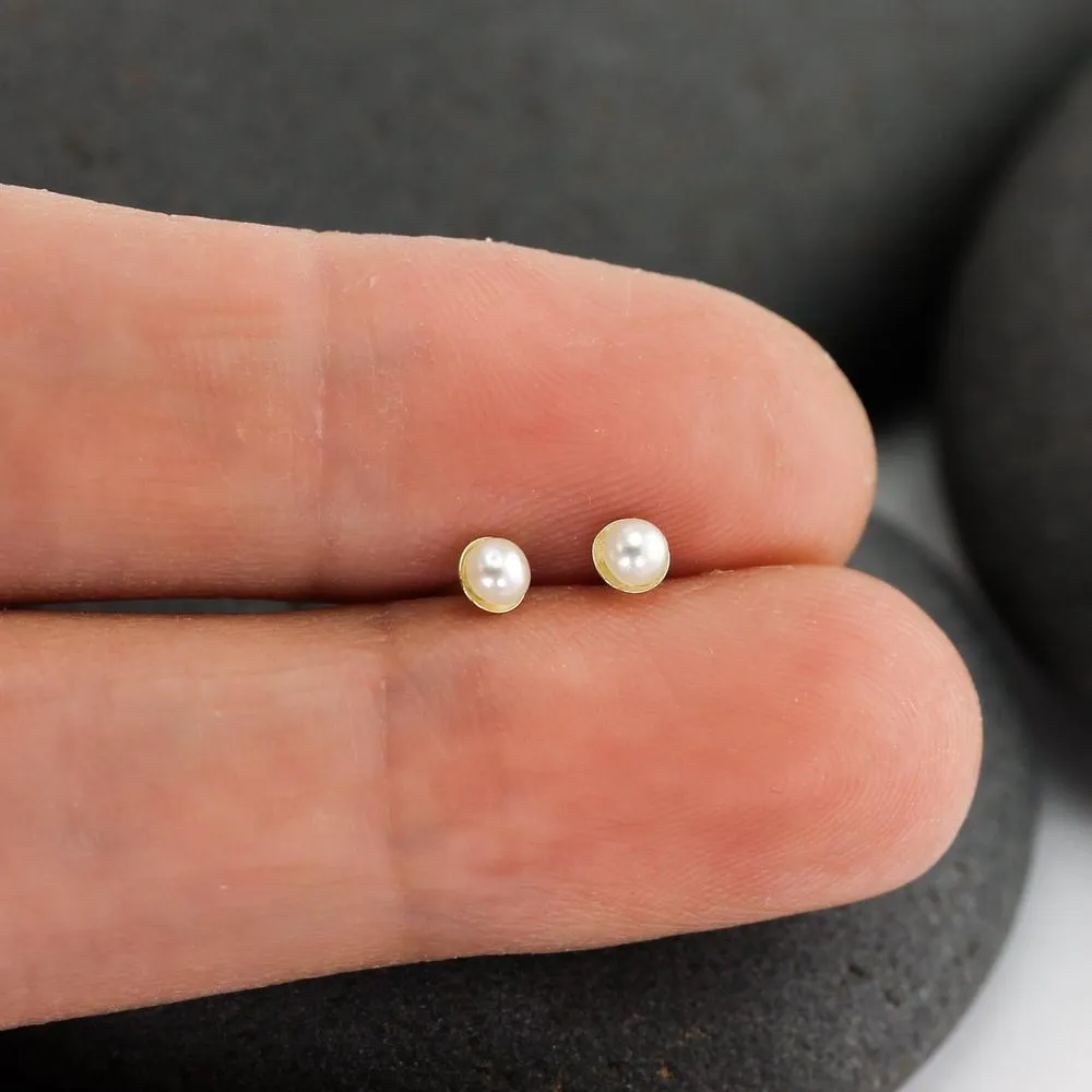 Mini Pearl Stud Earrings in Solid 14K