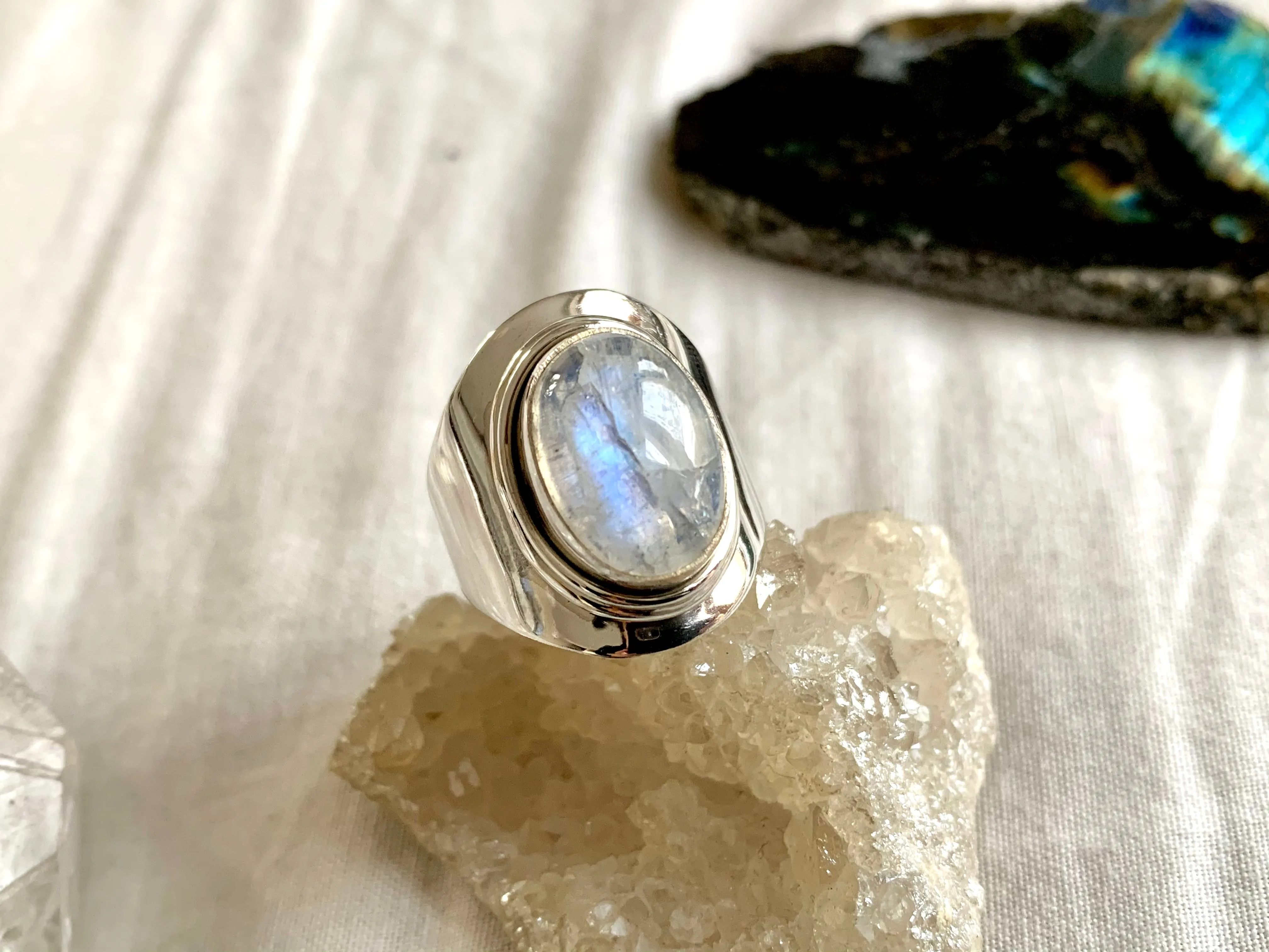 Moonstone Medea Ring (US 6.5)