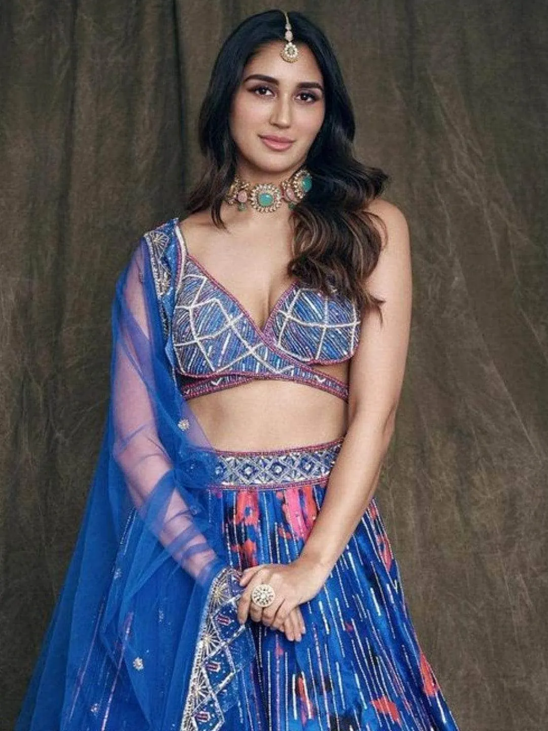 Nikita Dutta In The Round Kundan Ring