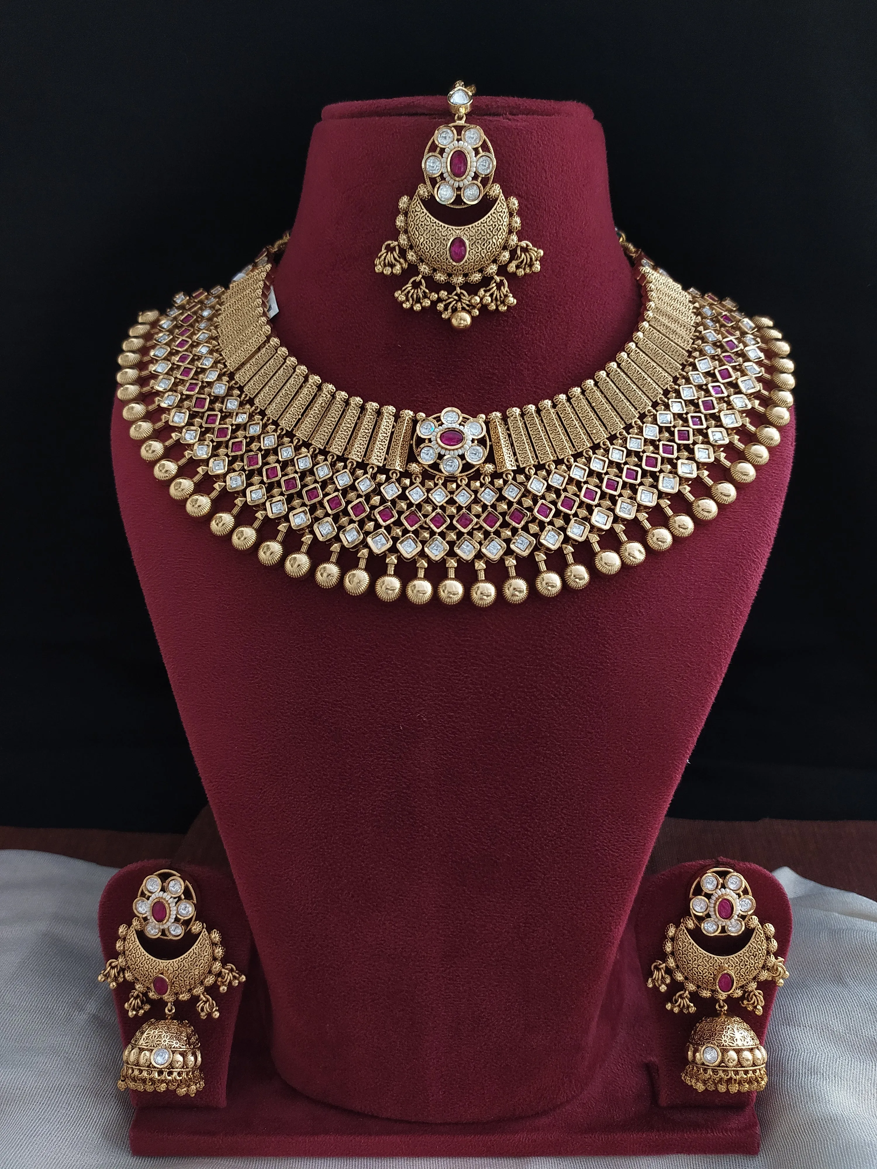 "Kundan Bridal Necklace Set with Dual Styles and Matching Jhumki & Tikka"