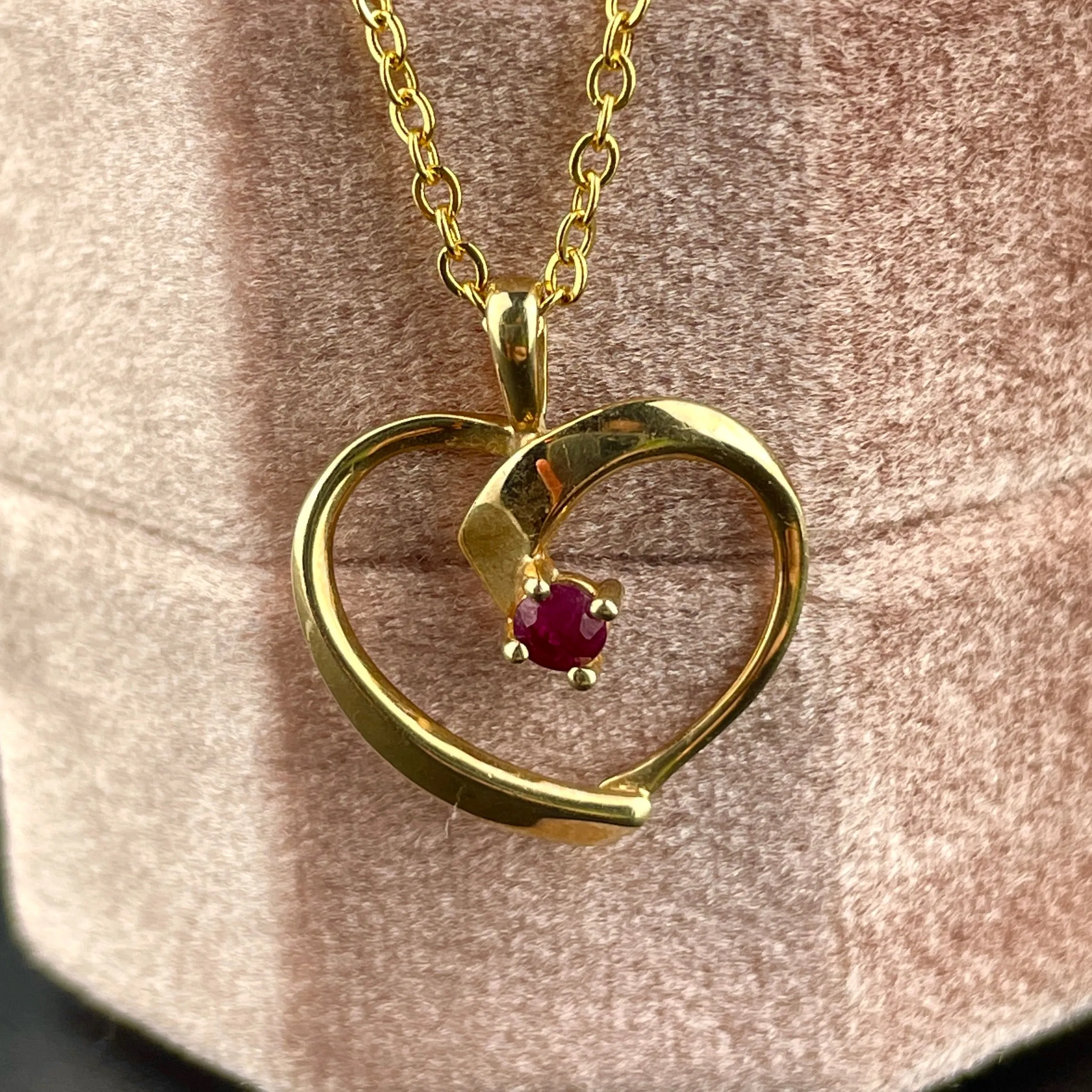 Vintage 10K Gold Heart Ruby Charm Pendant Necklace